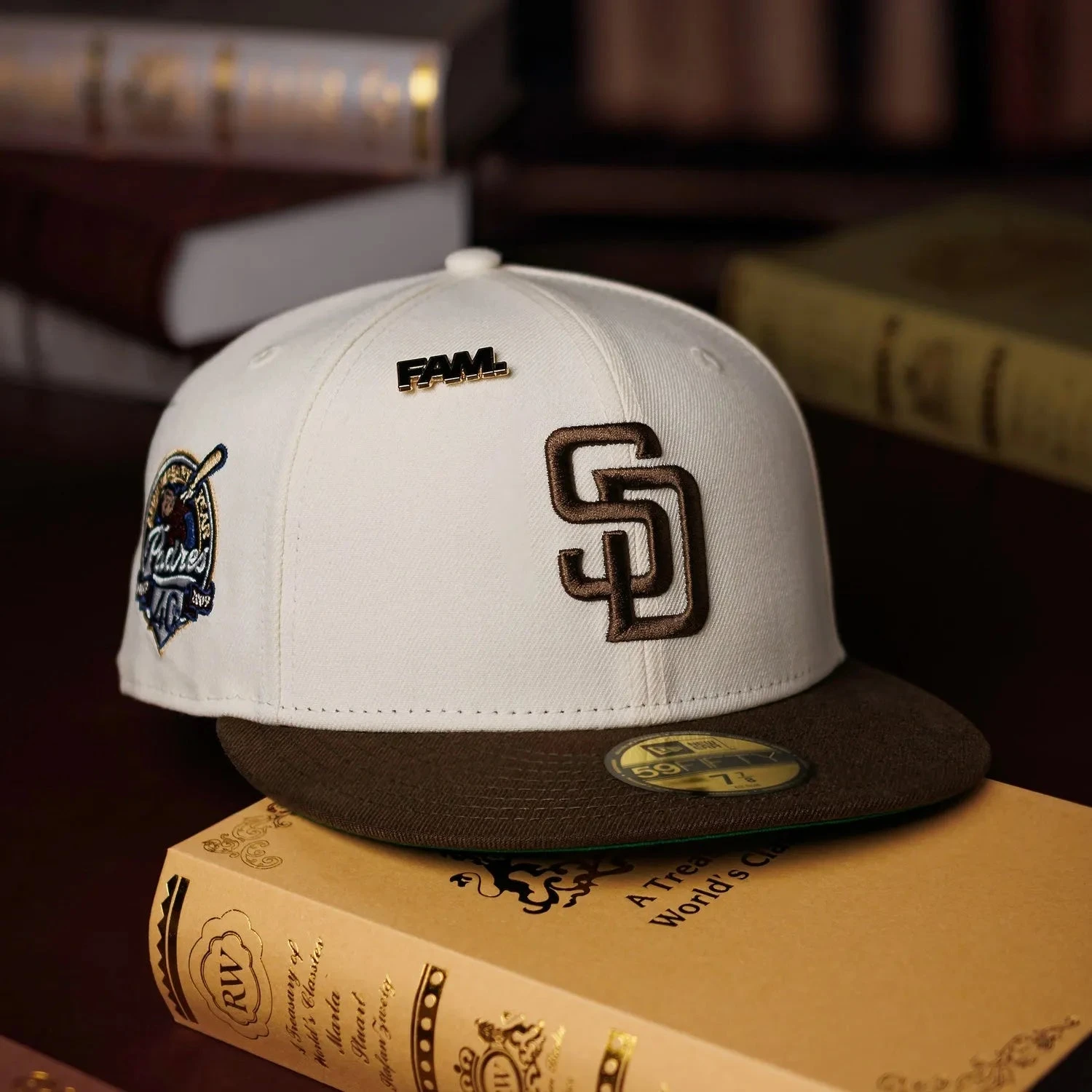 NEW ERA 59FIFTY MLB SAN DIEGO PADRES 40TH ANNIVERSARY TWO TONE / KELLY GREEN UV FITTED CAP 3 NEW ERA 59FIFTY MLB SAN DIEGO PADRES 40TH ANNIVERSARY TWO TONE / KELLY GREEN UV FITTED CAP