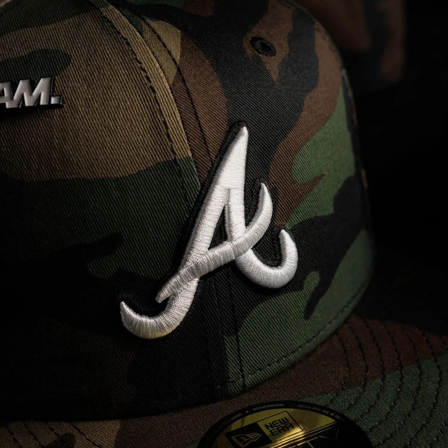 NEW ERA 59FIFTY MLB ATLANTA BRAVES CAMO / GREY UV FITTED CAP 4 NEW ERA 59FIFTY MLB ATLANTA BRAVES CAMO / GREY UV FITTED CAP - Image 2