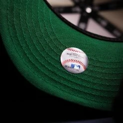 NEW ERA 59FIFTY MLB NEW YORK YANKEES WORLD SERIES 100TH ANNIVERSARY TWO TONE / KELLY GREEN UV FITTED CAP 12 NEW ERA 59FIFTY MLB NEW YORK YANKEES WORLD SERIES 100TH ANNIVERSARY TWO TONE / KELLY GREEN UV FITTED CAP -Headwear store 20250327 IMG 1773 Editcopy