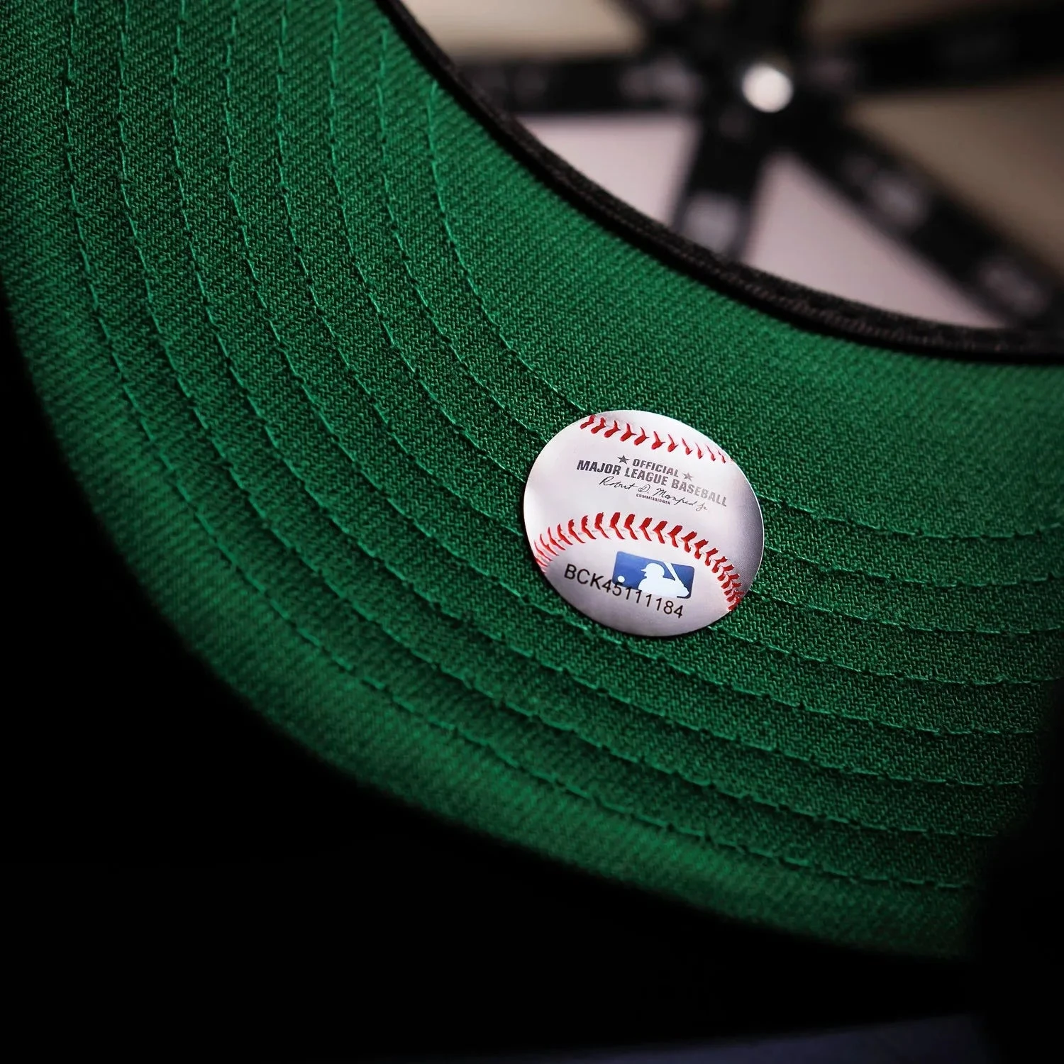 NEW ERA 59FIFTY MLB NEW YORK YANKEES WORLD SERIES 100TH ANNIVERSARY TWO TONE / KELLY GREEN UV FITTED CAP 6 NEW ERA 59FIFTY MLB NEW YORK YANKEES WORLD SERIES 100TH ANNIVERSARY TWO TONE / KELLY GREEN UV FITTED CAP - Image 4