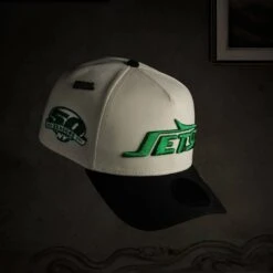NEW ERA 9FORTY A-FRAME NFL NEW YORK JETS 50 SEASONS TWO TONE / KELLY GREEN UV CAP