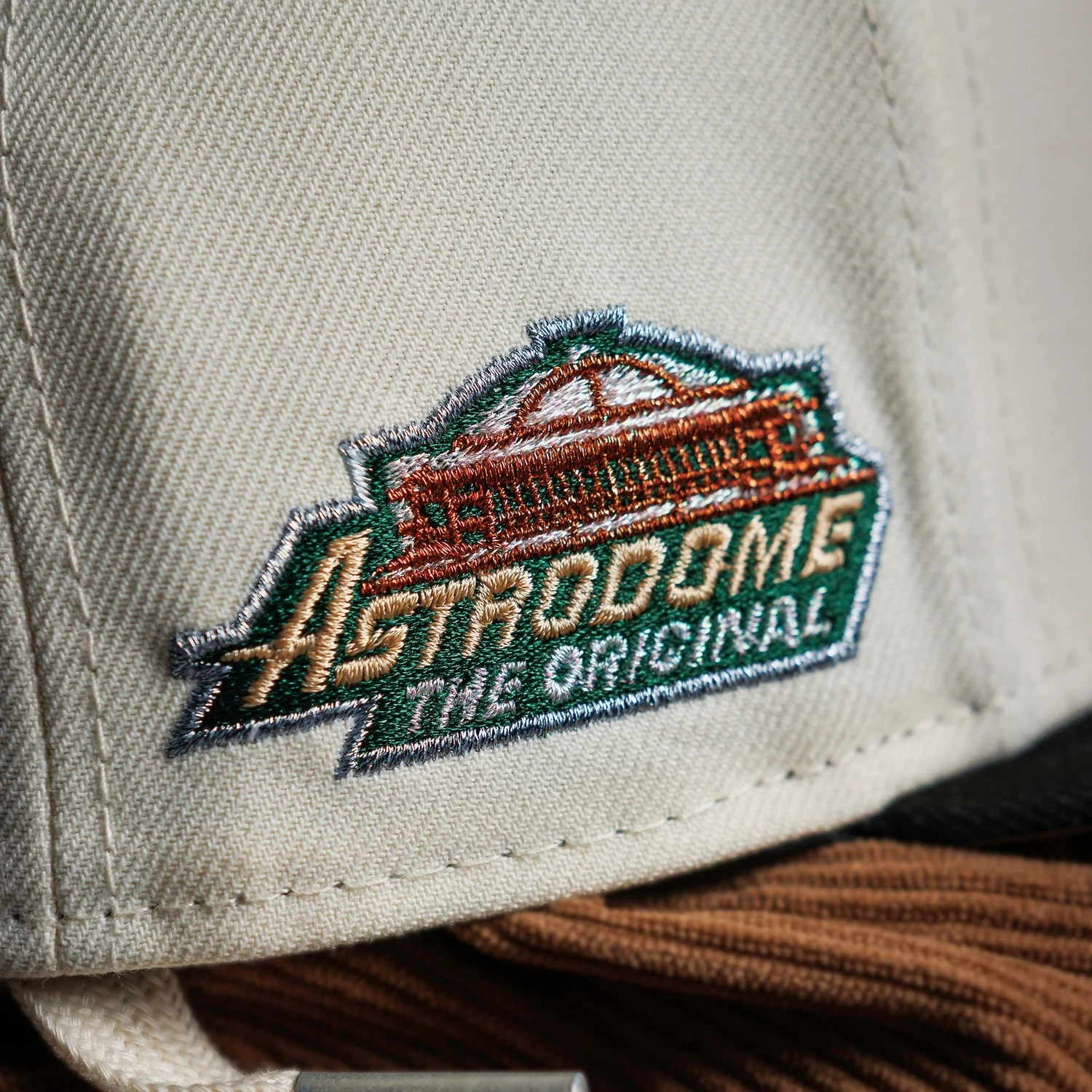 HOUSTON ASTROS MLB TWO TONE CHROME WHITE GRAY UV / NEW ERA 59FIFTY FITTED CAP 5 HOUSTON ASTROS MLB TWO TONE CHROME WHITE GRAY UV / NEW ERA 59FIFTY FITTED CAP - Image 3