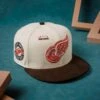 NEW ERA 59FIFTY NHL DETROIT RED WINGS INAUGURAL SEASON 1926 TWO TONE / ORANGE UV FITTED CAP 2 NEW ERA 59FIFTY NHL DETROIT RED WINGS INAUGURAL SEASON 1926 TWO TONE / ORANGE UV FITTED CAP -Headwear store 20250617 IMG 5677 Editcopy