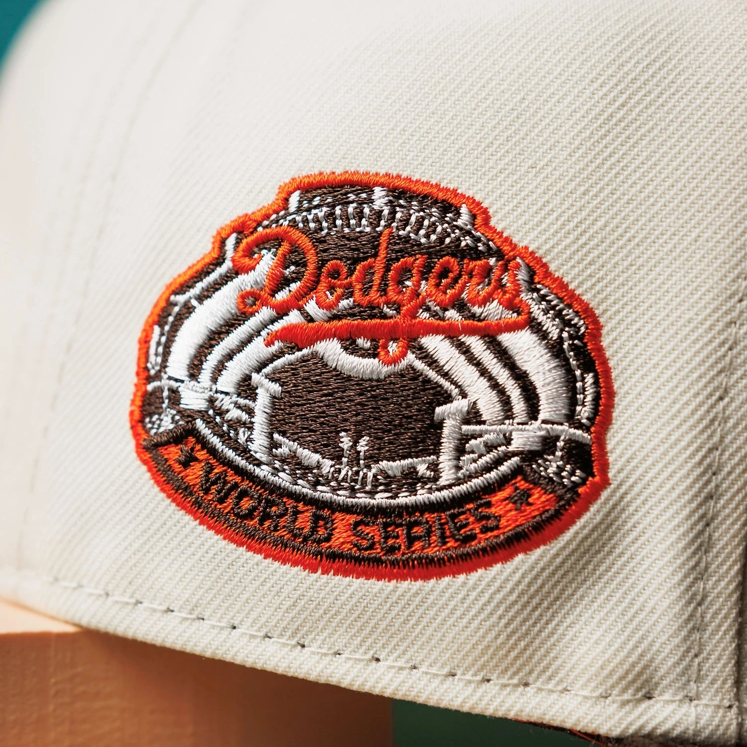 NEW ERA 59FIFTY MLB LOS ANGELES DODGERS WORLD SERIES 1963 TWO TONE / ORANGE UV FITTED CAP 7 NEW ERA 59FIFTY MLB LOS ANGELES DODGERS WORLD SERIES 1963 TWO TONE / ORANGE UV FITTED CAP - Image 5