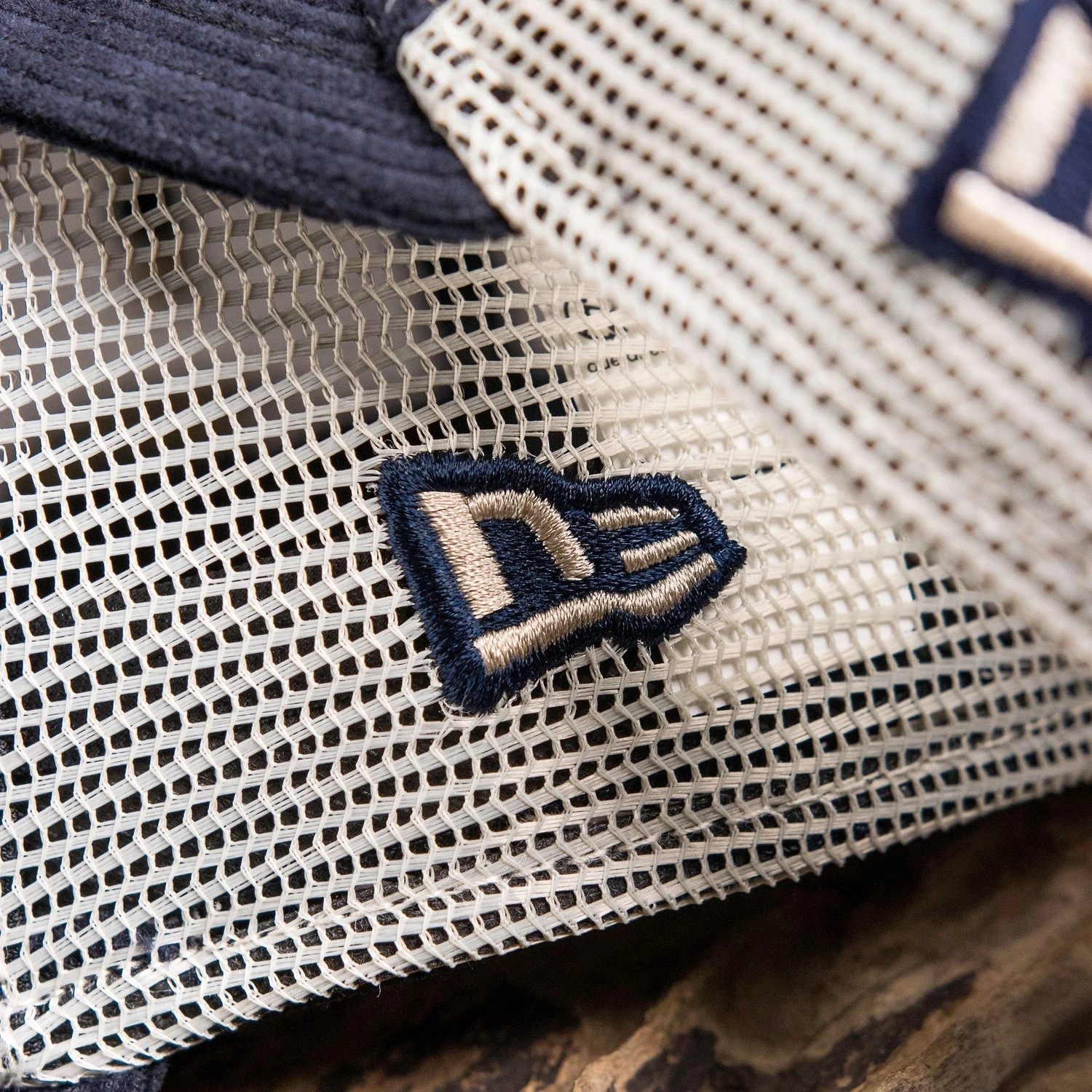 ANAHEIM DUCKS NHL NAVY GRAY UV / NEW ERA 9FORTY A-FRAME TRUCKER 5 ANAHEIM DUCKS NHL NAVY GRAY UV / NEW ERA 9FORTY A-FRAME TRUCKER - Image 3