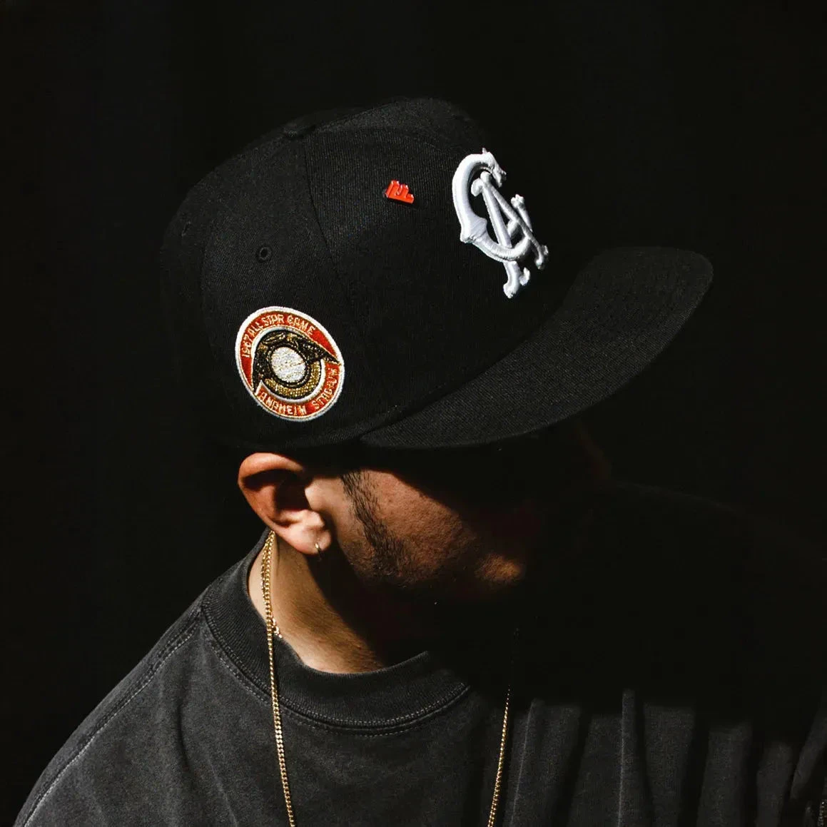 NEW ERA 59FIFTY MLB CALIFORNIA ANGELS ALL STAR GAME 1967 BLACK / SCARLET RED UV FITTED CAP 4 NEW ERA 59FIFTY MLB CALIFORNIA ANGELS ALL STAR GAME 1967 BLACK / SCARLET RED UV FITTED CAP - Image 2