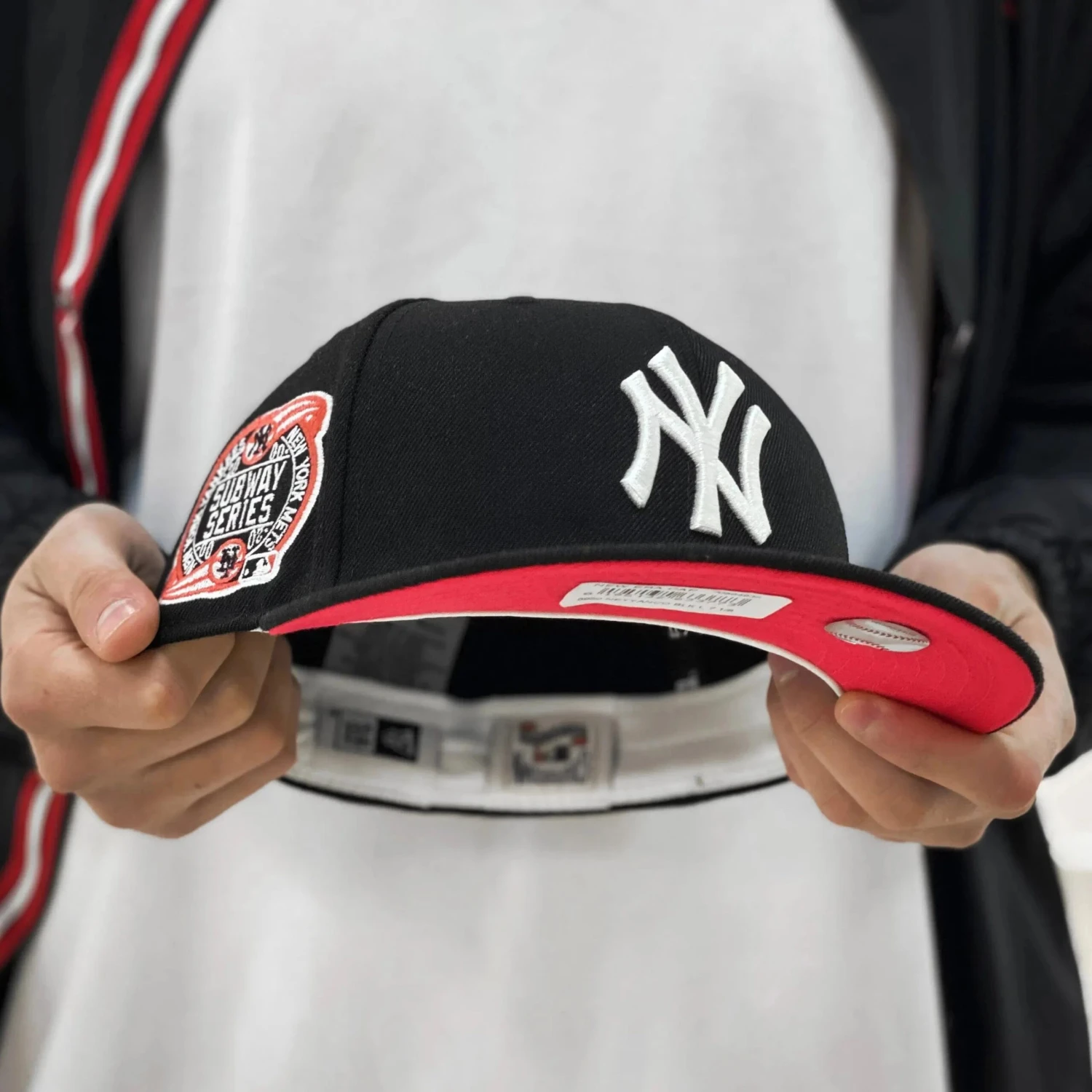 NEW ERA 59FIFTY MLB NEW YORK YANKEES SUBWAY SERIES 2000 BLACK / LAVA UV FITTED CAP 5 NEW ERA 59FIFTY MLB NEW YORK YANKEES SUBWAY SERIES 2000 BLACK / LAVA UV FITTED CAP - Image 3