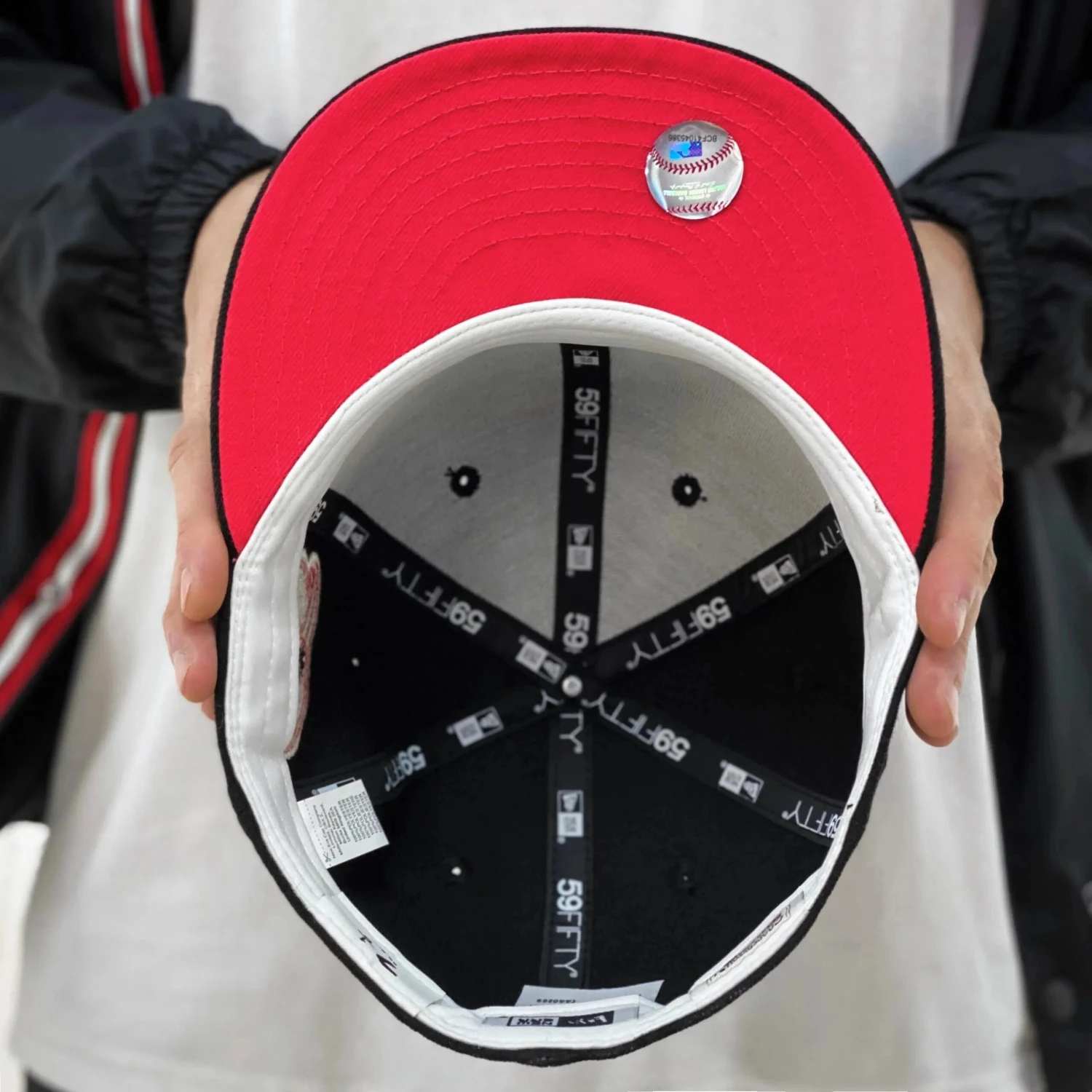 NEW ERA 59FIFTY MLB NEW YORK YANKEES SUBWAY SERIES 2000 BLACK / LAVA UV FITTED CAP 6 NEW ERA 59FIFTY MLB NEW YORK YANKEES SUBWAY SERIES 2000 BLACK / LAVA UV FITTED CAP - Image 4