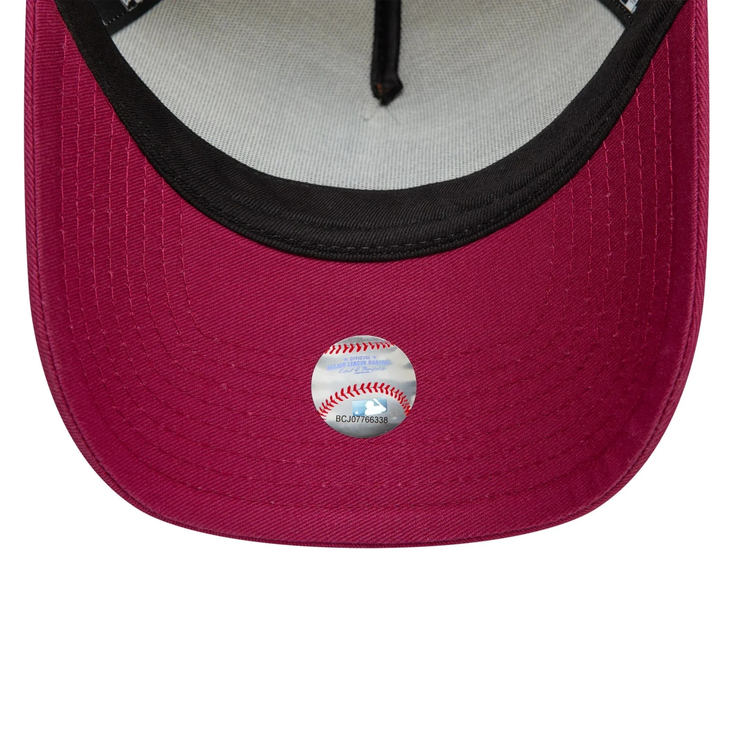 NEW ERA 9FORTY A-FRAME MLB NEW YORK YANKEES WORLD SERIES 1998 TWO TONE / RED UV SNAPBACK CAP 4 NEW ERA 9FORTY A-FRAME MLB NEW YORK YANKEES WORLD SERIES 1998 TWO TONE / RED UV SNAPBACK CAP - Image 2