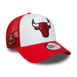 CHICAGO BULLS NBA CAP WHITE RED UV / NEW ERA 9FORTY TRUCKER