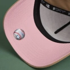 NEW ERA 9FORTY A-FRAME MLB NEW YORK YANKEES 100TH ANNIVERSARY CAMEL / PINK UV SNAPBACK 12 NEW ERA 9FORTY A-FRAME MLB NEW YORK YANKEES 100TH ANNIVERSARY CAMEL / PINK UV SNAPBACK -Headwear store 728A5081