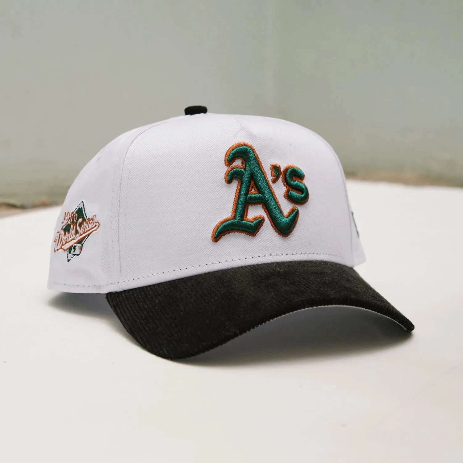 NEW ERA 9FORTY A-FRAME MLB OAKLAND ATHLETICS WORLD SERIES 1989 TWO TONE / GREY UV SNAPBACK CAP 3 NEW ERA 9FORTY A-FRAME MLB OAKLAND ATHLETICS WORLD SERIES 1989 TWO TONE / GREY UV SNAPBACK CAP