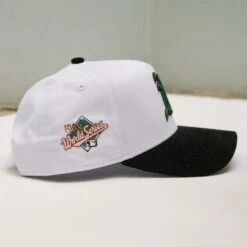 NEW ERA 9FORTY A-FRAME MLB OAKLAND ATHLETICS WORLD SERIES 1989 TWO TONE / GREY UV SNAPBACK CAP 11 NEW ERA 9FORTY A-FRAME MLB OAKLAND ATHLETICS WORLD SERIES 1989 TWO TONE / GREY UV SNAPBACK CAP -Headwear store DSCF4982