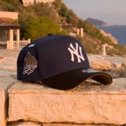 NEW ERA 9FORTY A-FRAME NEW YORK YANKEES WORLD SERIES 1999 TWO TONE / KHAKI UV SNAPBACK