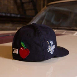 NEW ERA LIMITED 59FIFTY MLB NEW YORK YANKEES ROSE NAVY/GREY UV 13 NEW ERA LIMITED 59FIFTY MLB NEW YORK YANKEES ROSE NAVY/GREY UV -Headwear store IMG 0962