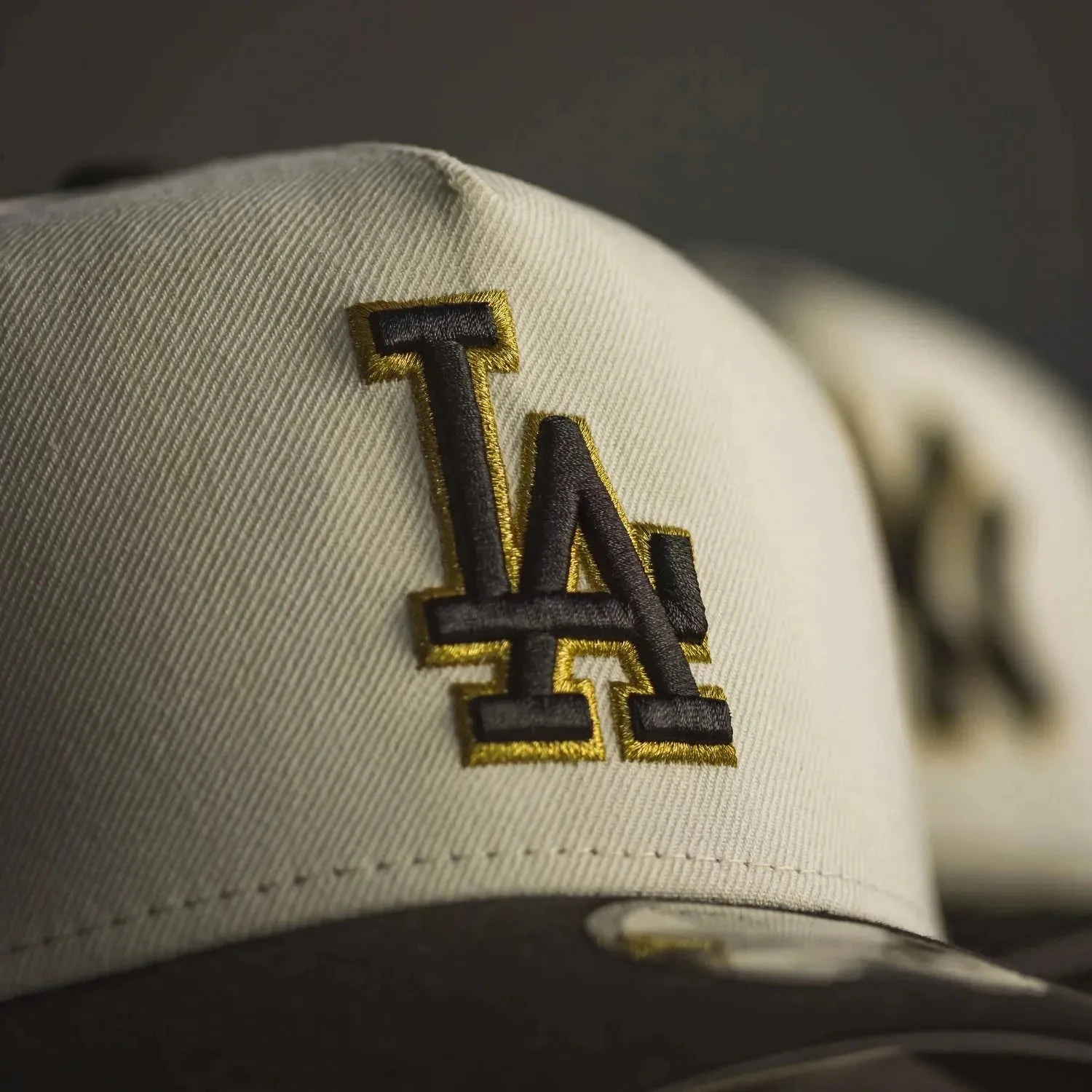 NEW ERA 9FORTY A-FRAME LOS ANGELES DODGERS 100TH ANNIVERSARY TWO TONE / GREY UV SNAPBACK 4 NEW ERA 9FORTY A-FRAME LOS ANGELES DODGERS 100TH ANNIVERSARY TWO TONE / GREY UV SNAPBACK - Image 2