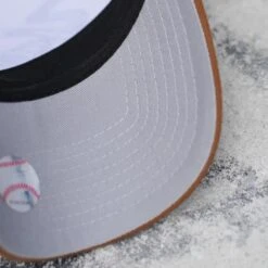 NEW ERA 9FORTY A-FRAME NEW YORK YANKEES SUBWAY SERIES 2000 TWO TONE / GREY UV SNAPBACK 9 NEW ERA 9FORTY A-FRAME NEW YORK YANKEES SUBWAY SERIES 2000 TWO TONE / GREY UV SNAPBACK -Headwear store IMG 7038