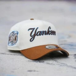 NEW ERA 9FORTY A-FRAME NEW YORK YANKEES SUBWAY SERIES 2000 TWO TONE / GREY UV SNAPBACK