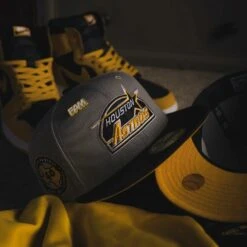 NEW ERA 59FIFTY MLB HOUSTON ASTROS 40TH ANNIVERSARY TWO TONE / YELLOW UV FITTED CAP