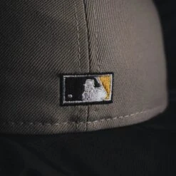 NEW ERA 59FIFTY MLB NEW YORK YANKEES WORLD SERIES 1999 TWO TONE / YELLOW UV FITTED CAP -Headwear store IMG 8179 Editcopy d4bb7e95 9e1f 46bb a6bb 93cc916cef56