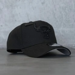 NEW ERA 9FORTY A-FRAME CHICAGO BULLS BLACK / GREY UV SNAPBACK