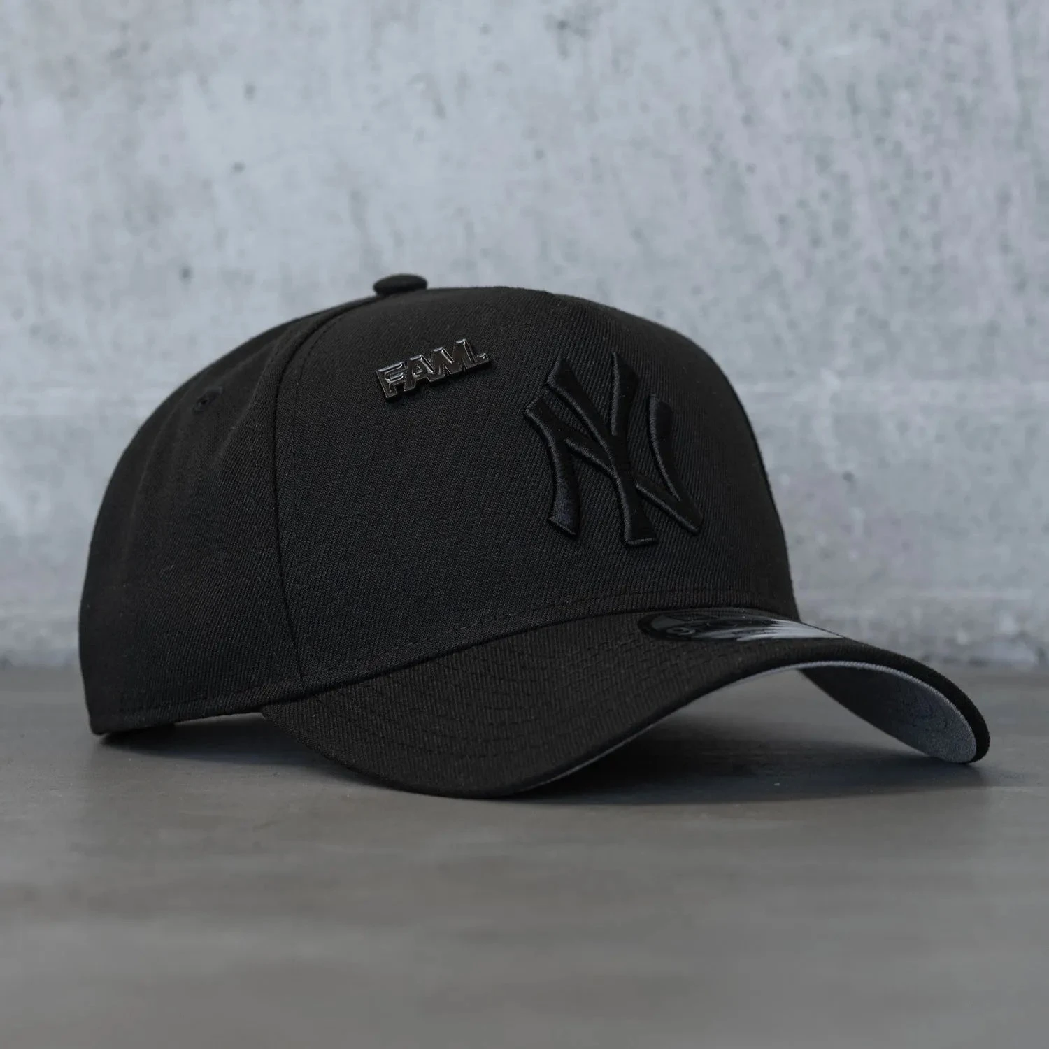 NEW ERA 9FORTY A-FRAME MLB NEW YORK YANKEES BLACK / GREY UV SNAPBACK 3 NEW ERA 9FORTY A-FRAME MLB NEW YORK YANKEES BLACK / GREY UV SNAPBACK