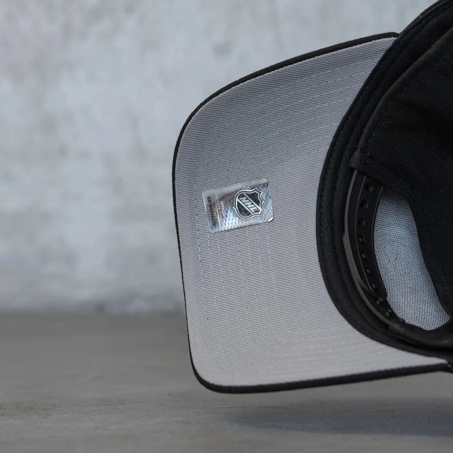 NEW ERA 9FORTY A-FRAME NHL ANAHEIM DUCKS BLACK / GREY UV SNAPBACK 5 NEW ERA 9FORTY A-FRAME NHL ANAHEIM DUCKS BLACK / GREY UV SNAPBACK - Image 3