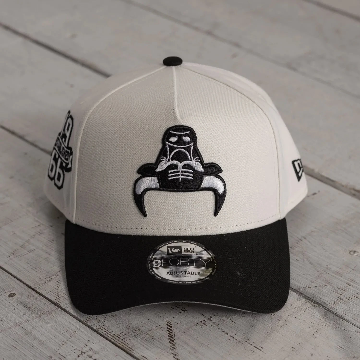 NEW ERA 9FORTY A-FRAME MLB CHICAGO BULLS ESTABLISHED 1966 TWO TONE / GREY UV SNAPBACK CAP 7 NEW ERA 9FORTY A-FRAME MLB CHICAGO BULLS ESTABLISHED 1966 TWO TONE / GREY UV SNAPBACK CAP - Image 5