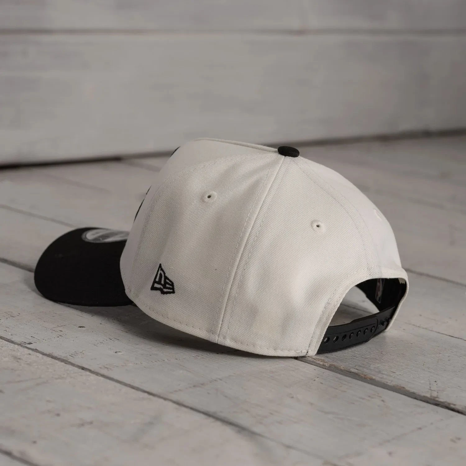 NEW ERA 9FORTY A-FRAME MLB CHICAGO WHITE SOX FOREVER & EVER TWO TONE / GREY UV SNAPBACK CAP 8 NEW ERA 9FORTY A-FRAME MLB CHICAGO WHITE SOX FOREVER & EVER TWO TONE / GREY UV SNAPBACK CAP - Image 6