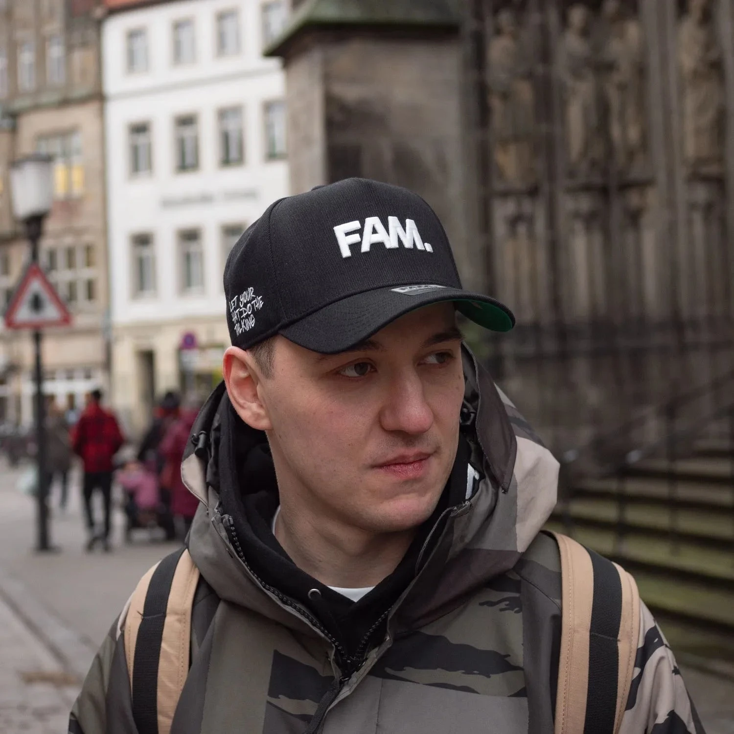 FAM.CAP CORE BLACK SNAPBACK /GREEN UV 4 FAM.CAP CORE BLACK SNAPBACK /GREEN UV - Image 2