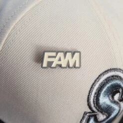 FAM LACE LOCKS + PIN GREY / CHROME WHITE 9 FAM LACE LOCKS + PIN GREY / CHROME WHITE -Headwear store P1280092