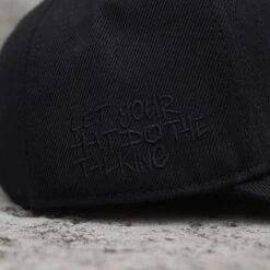 FAM.CAP CORE BLACK ON BLACK SNAPBACK /GREY UV 14 FAM.CAP CORE BLACK ON BLACK SNAPBACK /GREY UV -Headwear store P1300946