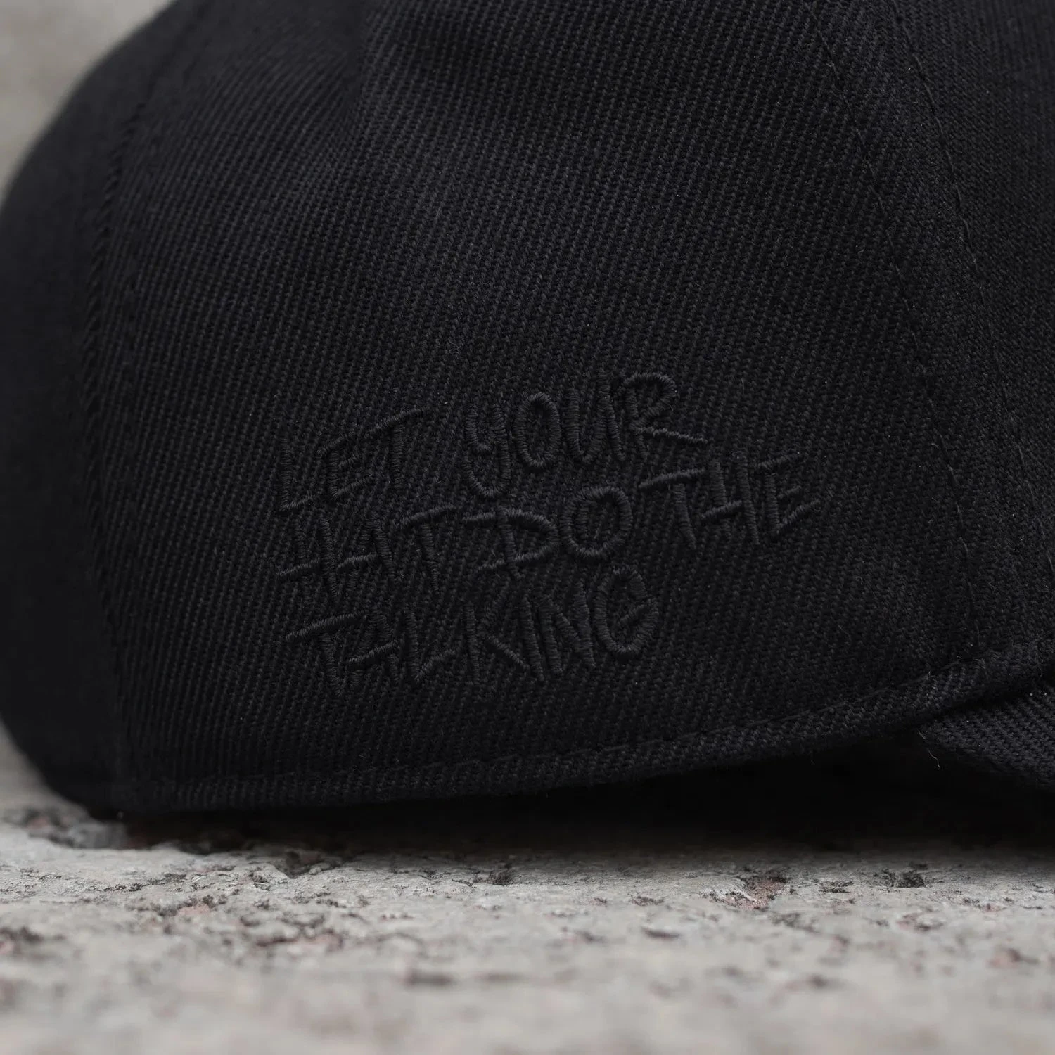 FAM.CAP CORE BLACK ON BLACK SNAPBACK /GREY UV 7 FAM.CAP CORE BLACK ON BLACK SNAPBACK /GREY UV - Image 5