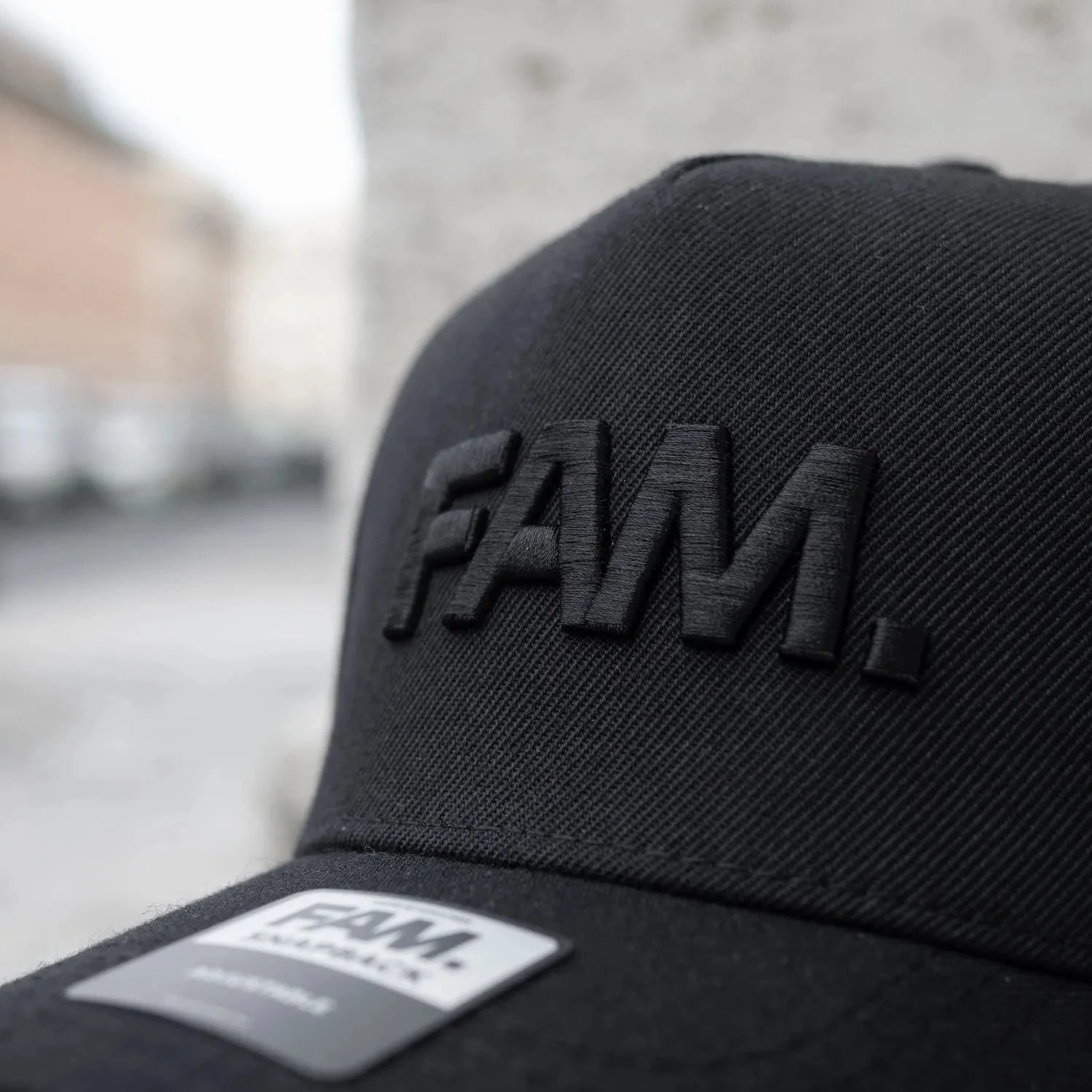 FAM.CAP CORE BLACK ON BLACK SNAPBACK /GREY UV 9 FAM.CAP CORE BLACK ON BLACK SNAPBACK /GREY UV - Image 7