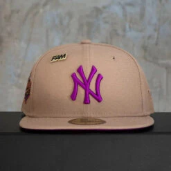 NEW ERA 59FIFTY MLB NEW YORK YANKEES WORLD SERIES 1998 CAMEL / SPARKLING GRAPE UV FITTED CAP 10 NEW ERA 59FIFTY MLB NEW YORK YANKEES WORLD SERIES 1998 CAMEL / SPARKLING GRAPE UV FITTED CAP -Headwear store P2094275