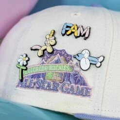 BALLOON PLANE PIN -Headwear store P2130389