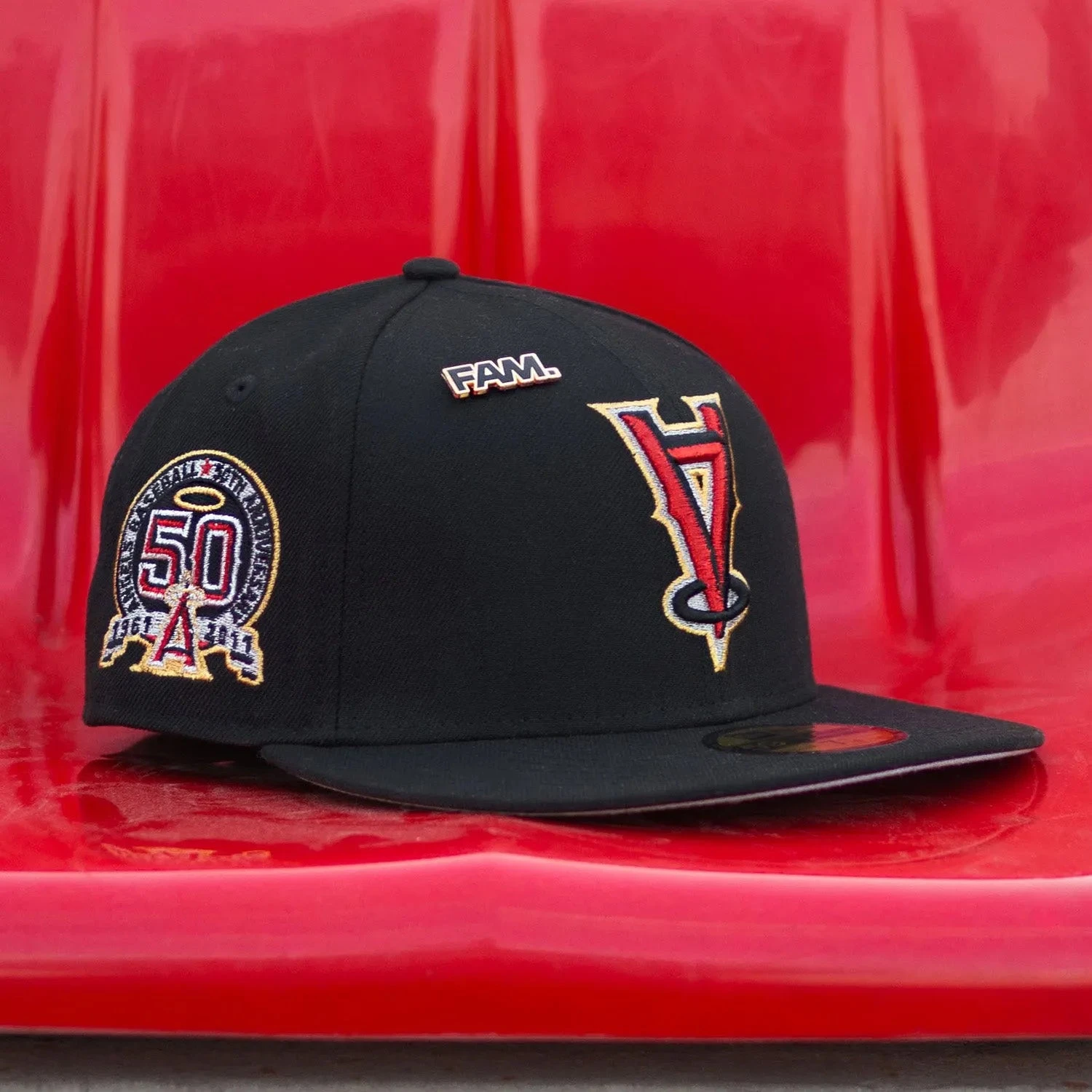 NEW ERA 59FIFTY MLB ANAHEIM ANGELS UPSIDE DOWN BLACK / GREY UV FITTED CAP 9 NEW ERA 59FIFTY MLB ANAHEIM ANGELS UPSIDE DOWN BLACK / GREY UV FITTED CAP - Image 7