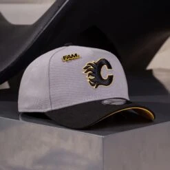 CALGARY FLAMES CAP BLACK YELLOW UV / NEW ERA 9FORTY A-FRAME