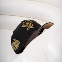 PITTSBURGH PENGUINS CAP BLACK 50TH PATCH GOLD UV / NEW ERA A-FRAME 11 PITTSBURGH PENGUINS CAP BLACK 50TH PATCH GOLD UV / NEW ERA A-FRAME -Headwear store P4163078