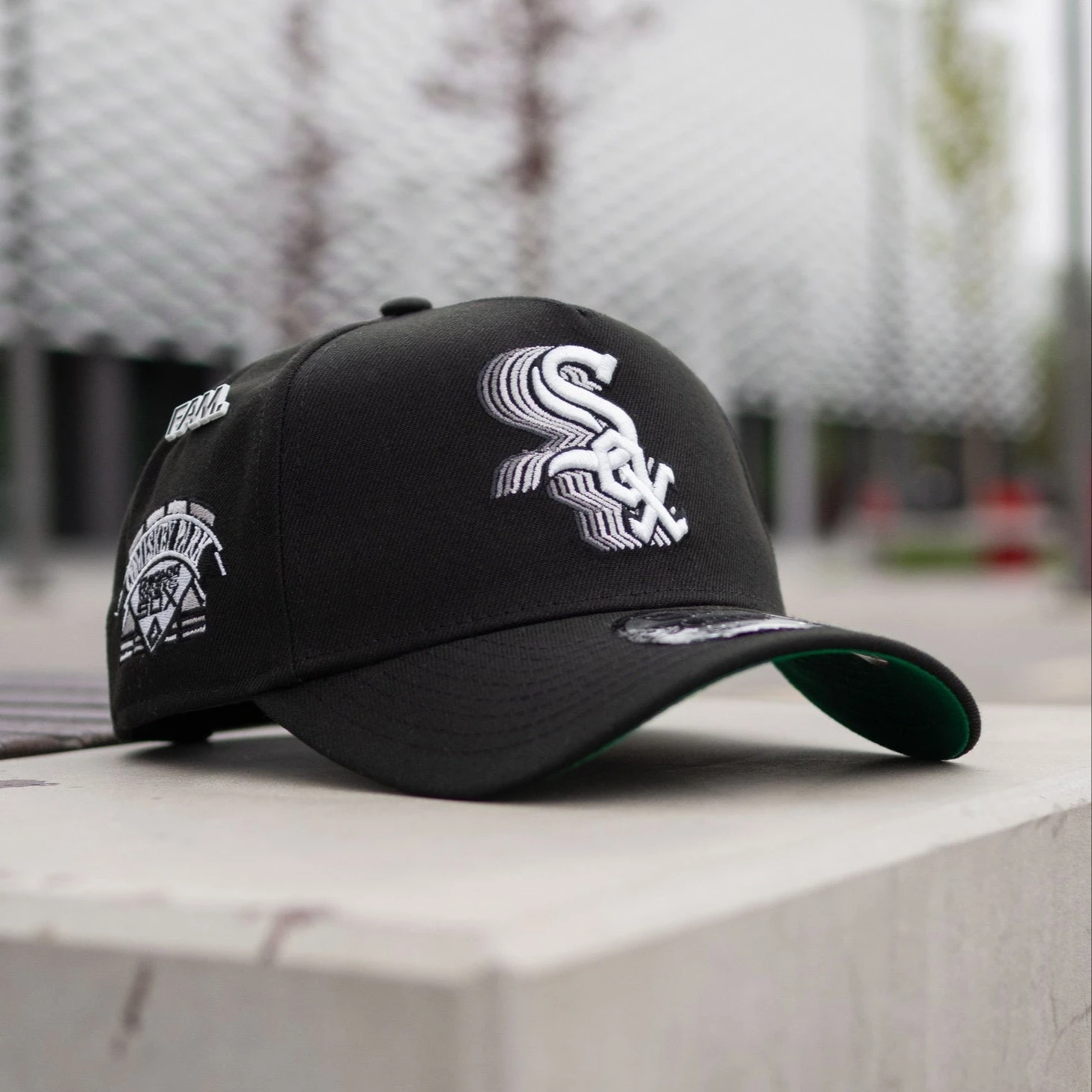 NEW ERA 9FORTY A-FRAME MLB CHICAGO WHITE SOX COMISKEY PARK BLACK / KELLY GREEN UV SNAPBACK 3 NEW ERA 9FORTY A-FRAME MLB CHICAGO WHITE SOX COMISKEY PARK BLACK / KELLY GREEN UV SNAPBACK
