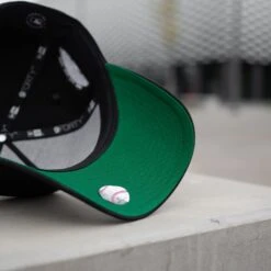 NEW ERA 9FORTY A-FRAME MLB CHICAGO WHITE SOX COMISKEY PARK BLACK / KELLY GREEN UV SNAPBACK 10 NEW ERA 9FORTY A-FRAME MLB CHICAGO WHITE SOX COMISKEY PARK BLACK / KELLY GREEN UV SNAPBACK -Headwear store P5041208