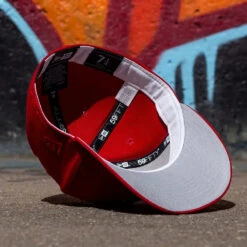 NEW ERA 59FIFTY MLB NEW YORK YANKEES NOOKIE EDITION RED / GREY UV FITTED CAP -Headwear store P5050260