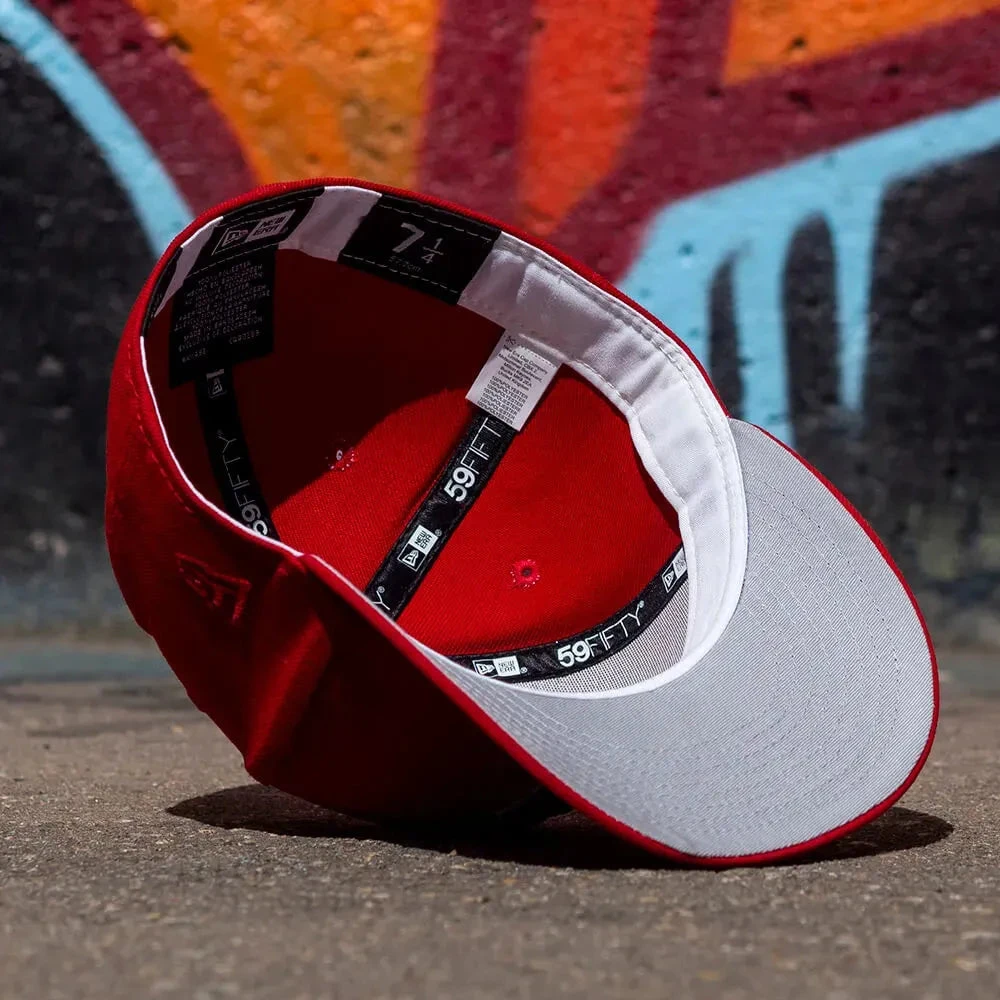 NEW ERA 59FIFTY MLB NEW YORK YANKEES WORLD SERIES 1999 NOOKIE EDITION RED / GREY UV FITTED CAP 8 NEW ERA 59FIFTY MLB NEW YORK YANKEES WORLD SERIES 1999 NOOKIE EDITION RED / GREY UV FITTED CAP - Image 6