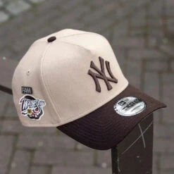 NEW ERA 9FORTY A-FRAME MLB NEW YORK YANKEES WORLD SERIES 1998 TWO TONE / GREY UV SNAPBACK -Headwear store P5060376