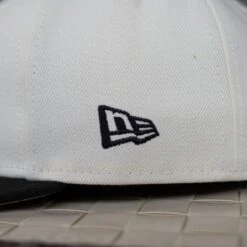 NEW ERA 59FIFTY MLB NEW YORK YANKEES VS LOS ANGELES DODGERS WORLD SERIES 1981 TWO TONE / GREY UV FITTED CAP -Headwear store P5111431 1