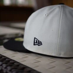 NEW ERA 59FIFTY MLB NEW YORK YANKEES VS LOS ANGELES DODGERS WORLD SERIES 1981 TWO TONE / GREY UV FITTED CAP -Headwear store P5111448 1