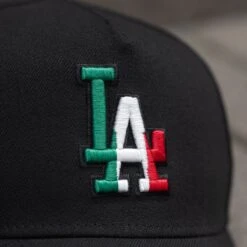 NEW ERA 9FORTY A-FRAME LOS ANGELES DODGERS 100TH ANNIVERSARY BLACK / KELLY GREEN UV SNAPBACK -Headwear store P5153255
