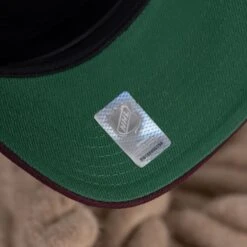 NEW ERA 9FORTY A-FRAME NHL CHICAGO BLACKHAWKS TOMAHAWKS TWO TONE / KELLY GREEN UV SNAPBACK -Headwear store P5193652