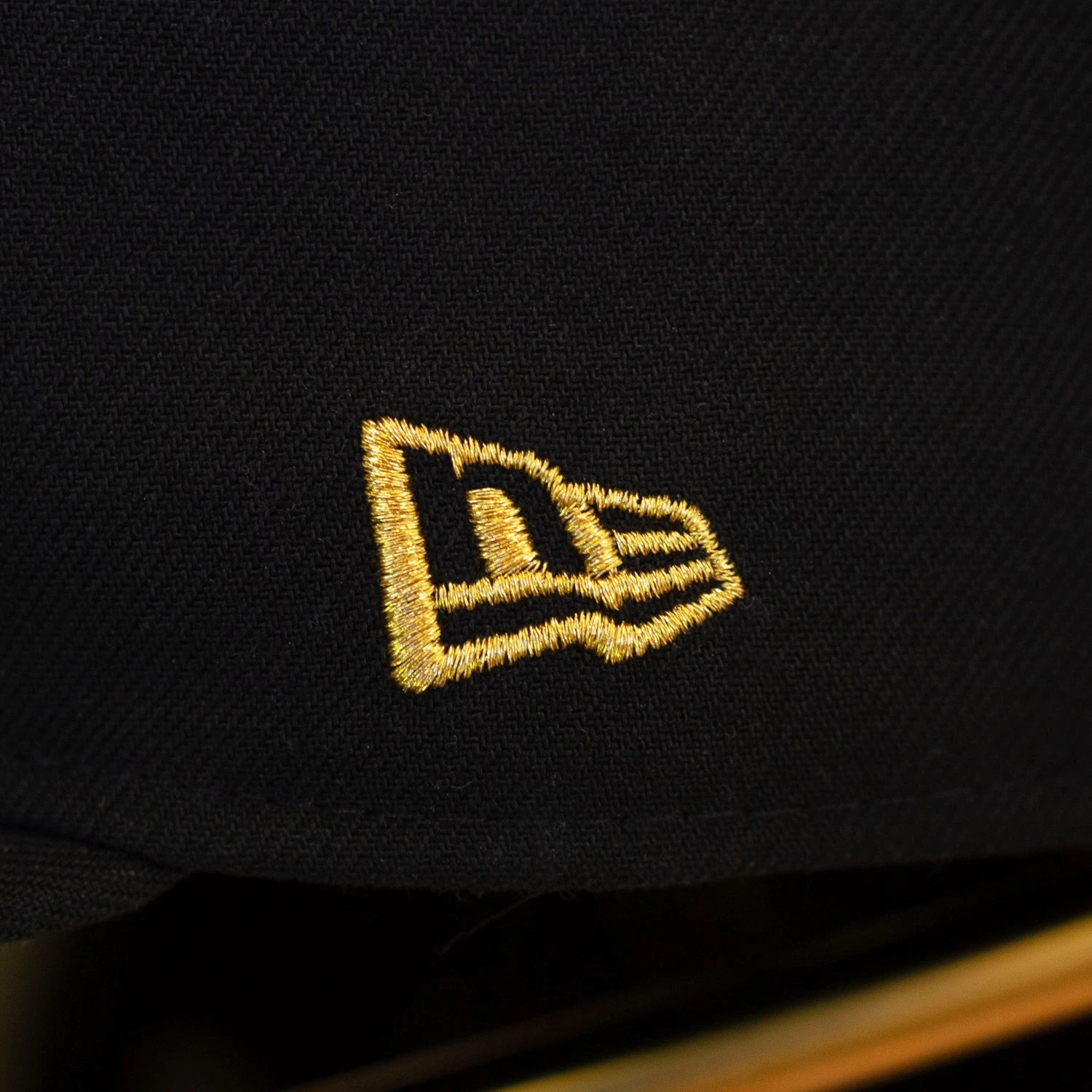 NEW ERA 59FIFTY NHL LOS ANGELES KINGS BLACK / GREY UV FITTED CAP 8 NEW ERA 59FIFTY NHL LOS ANGELES KINGS BLACK / GREY UV FITTED CAP - Image 6