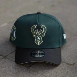 NEW ERA 9FORTY A-FRAME NBA MILWAUKEE BUCKS TWO TONE / GREY UV SNAPBACK -Headwear store P6030712
